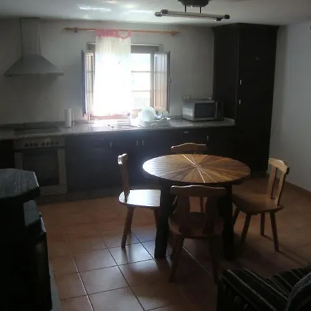House 2 Bedrooms 3474 Muxía